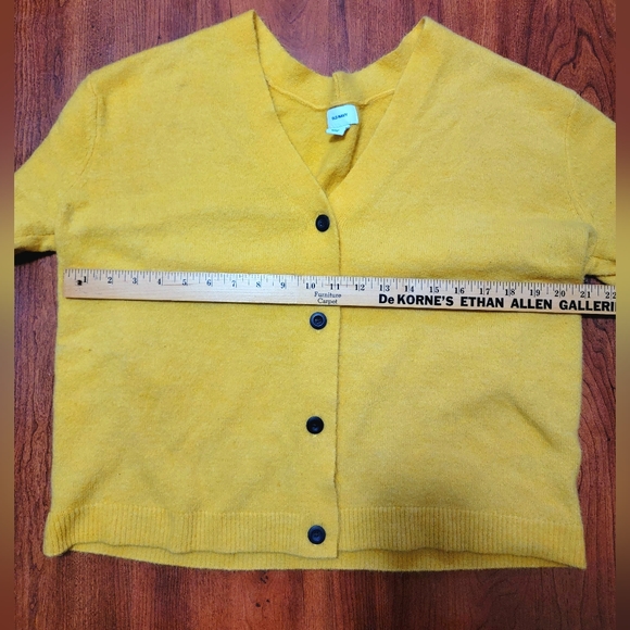 Old Navy | Button Down Cardigan Sweater | Size L | Yellow - Picture 6 of 6